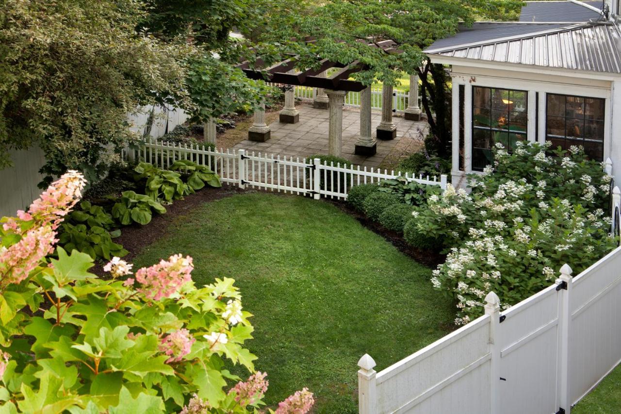 Bluefield Inn, A Select Registry Propery Exterior foto